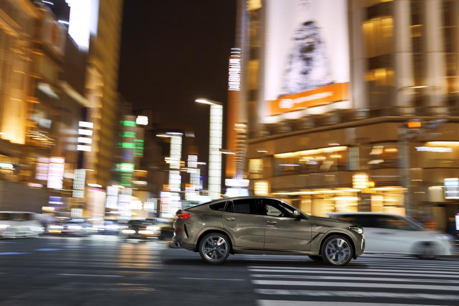  BMW X6 M50i (G06) 2019 года  (WW) (фото 4 из 180)